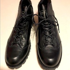 - New Steve Madden men’s boots size 13